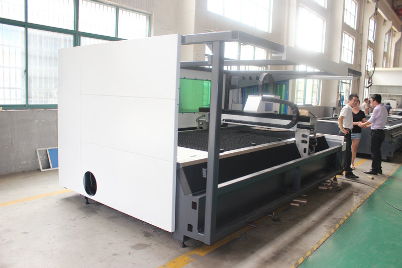Màquina de tall làser per làmines IPG 700w Fabricant de la Xina